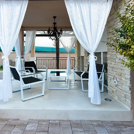 别墅 Lavie Zadarvillas 扎达尔